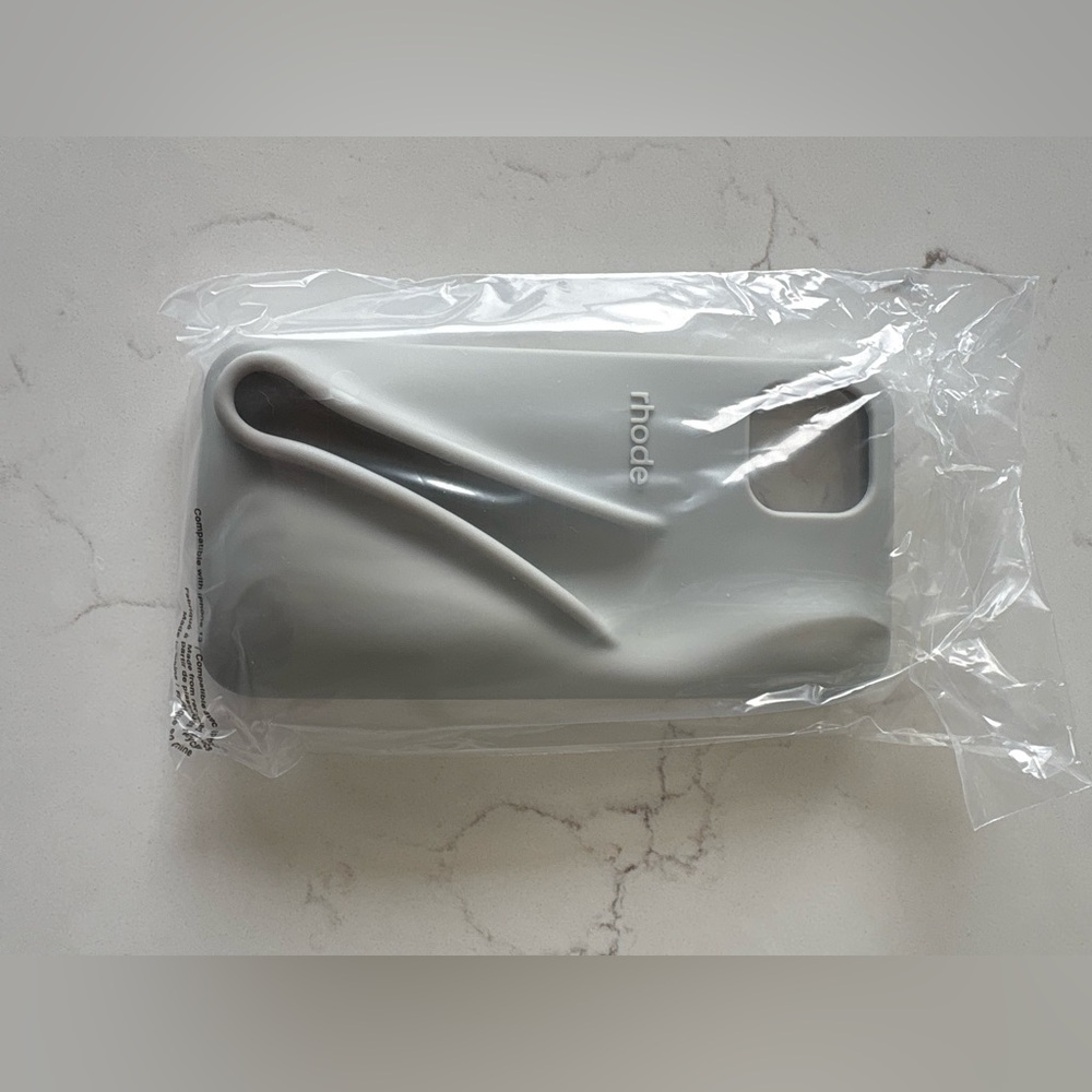 RHODE iPhone 13 lip case